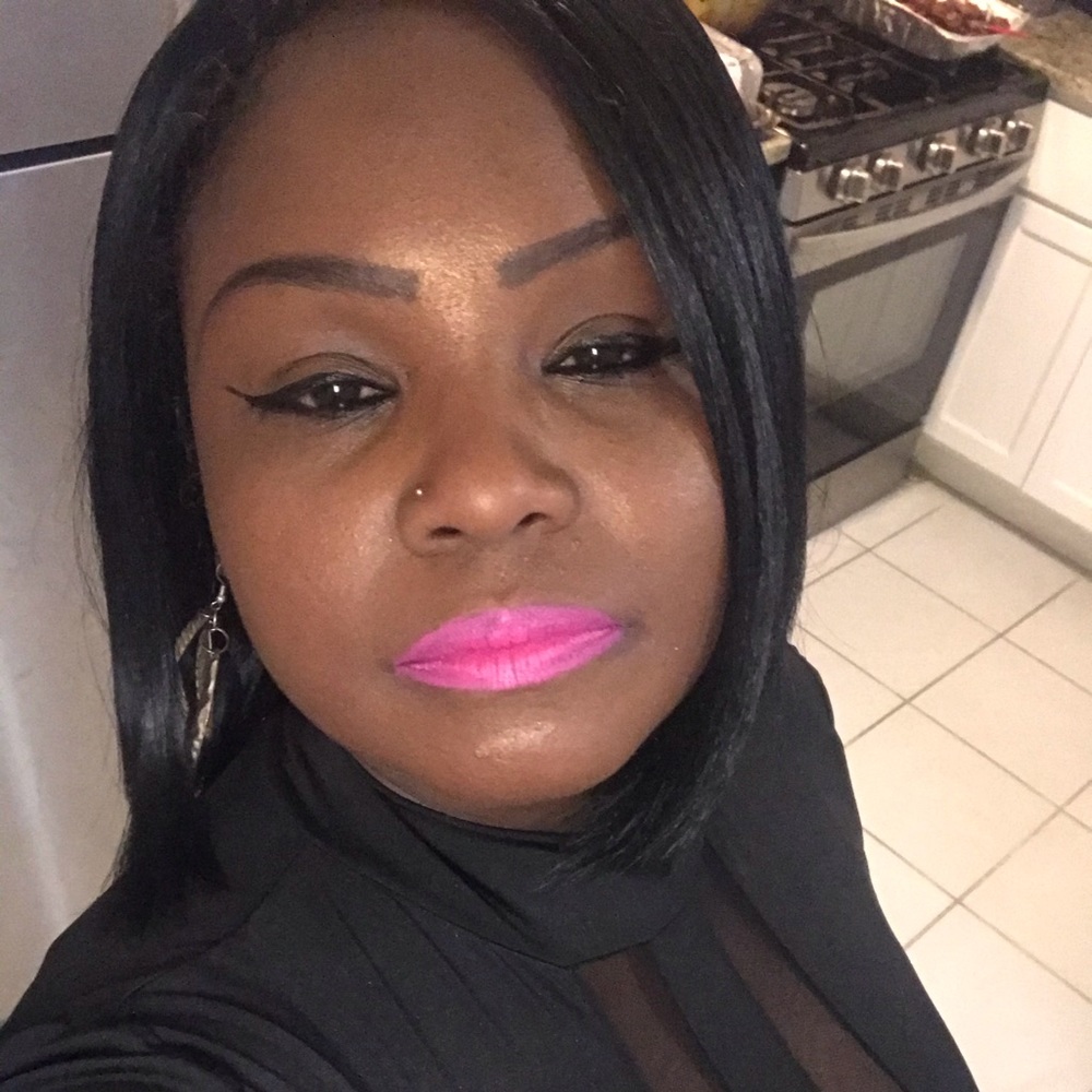 Meet your Posher, Dionne